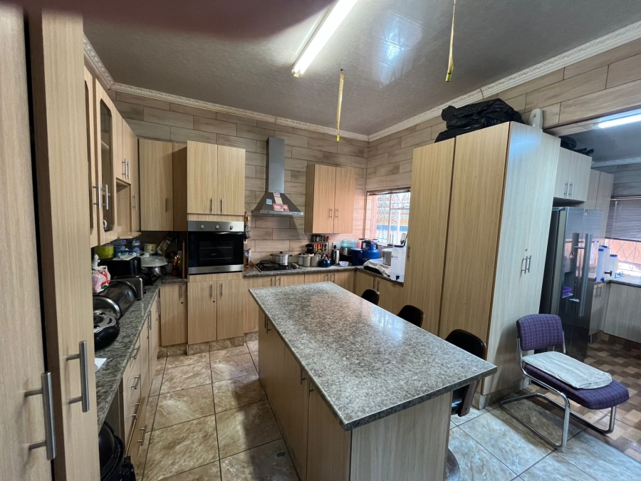 6 Bedroom Property for Sale in Rosemount Eastern Cape